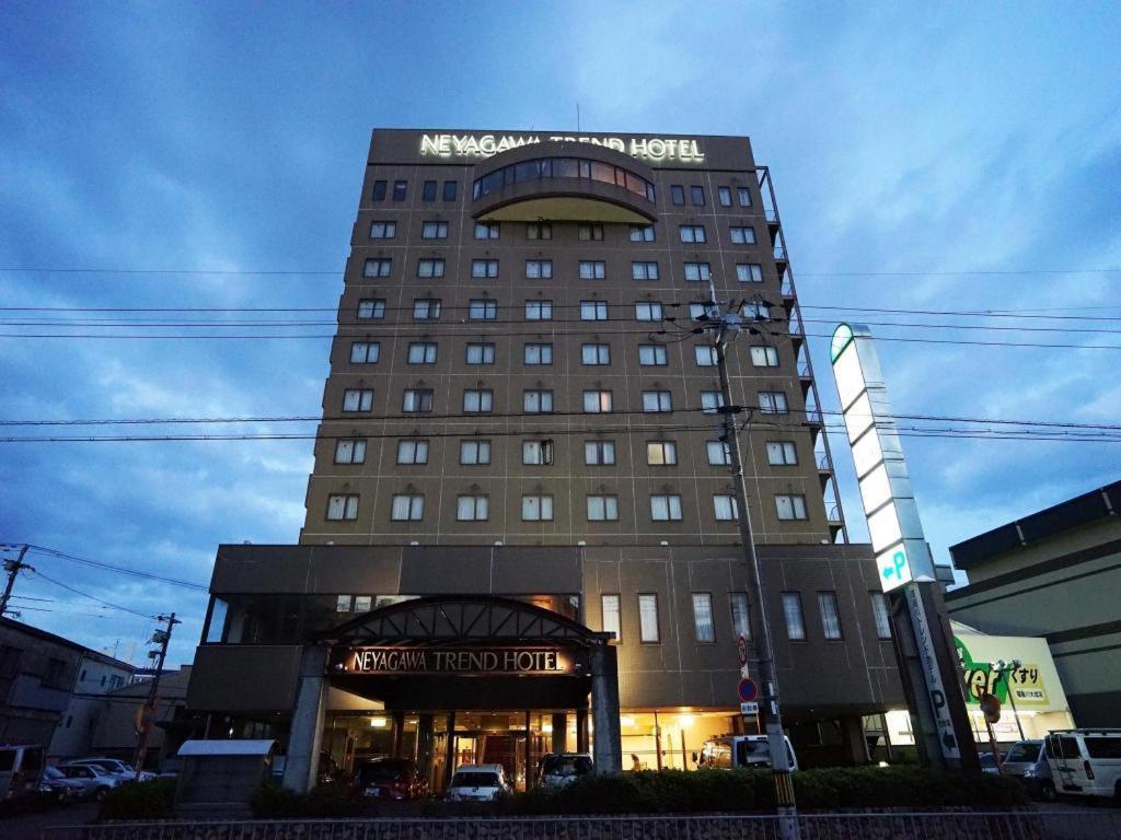 Neyagawa Trend Hotel Osaka Bagian luar foto